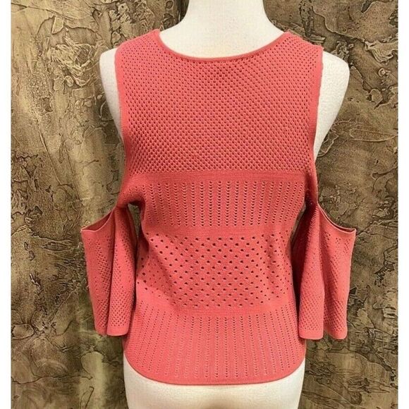 Gianni Bini Short Sleeve Cold Shoulder Apricot Sweater Size Medium - Picture 3 of 4
